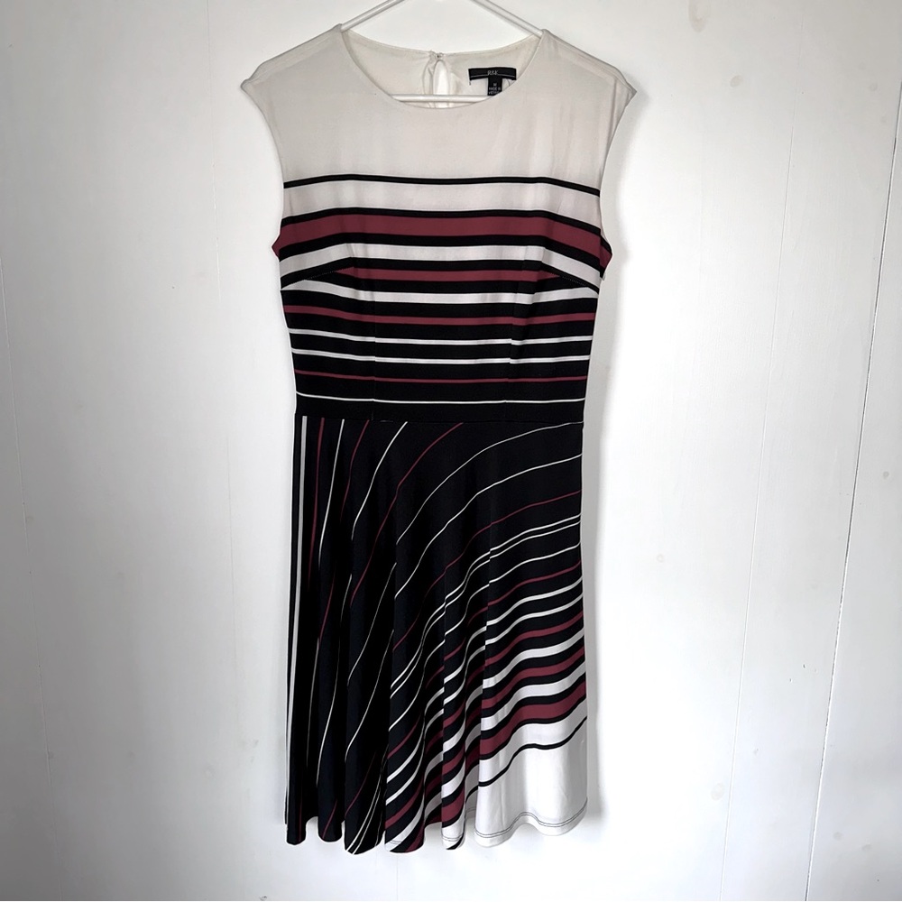 Short Sleeve Black, Red and White Knee Length Dress